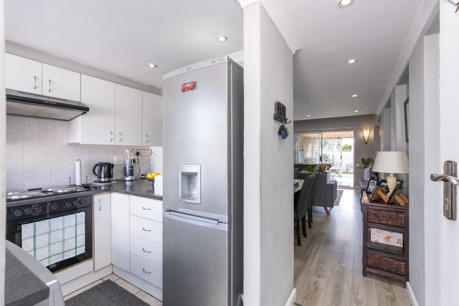 4 Bedroom Property for Sale in Thornton Western Cape